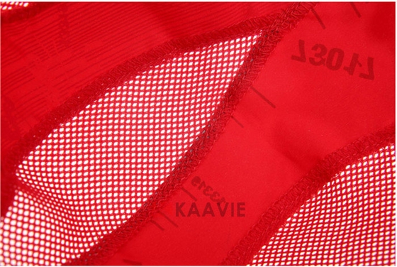 红色印花驳接透气运动帽 