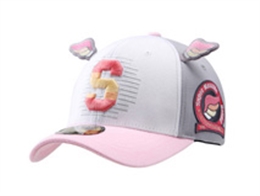 凯维帽业-3D绣花字母LOGO小翅膀高端棒球帽 RM499