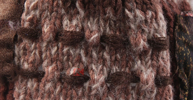 2015新款贴布绣毛毛球针织帽定做2015新款贴布绣毛毛球针织帽定做